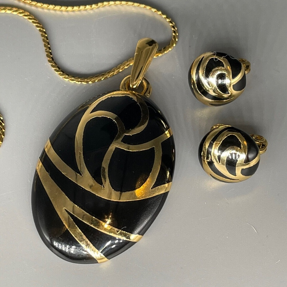 Vintage Monet Pendant Necklace with Clip on Earrings Set